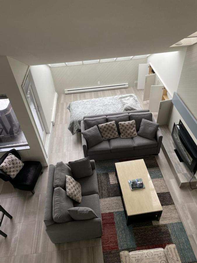 Hearthstone Lodge Loft, Village Centre, Private Hot Tub, Sleeps 6 Whistler Bagian luar foto